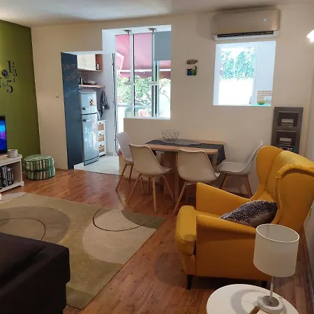 Issa -1min From The Beach,free Parking *