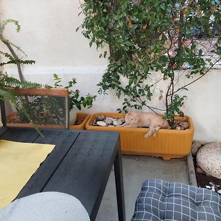 Issa -1min From The Beach,free Parking Apartman Split